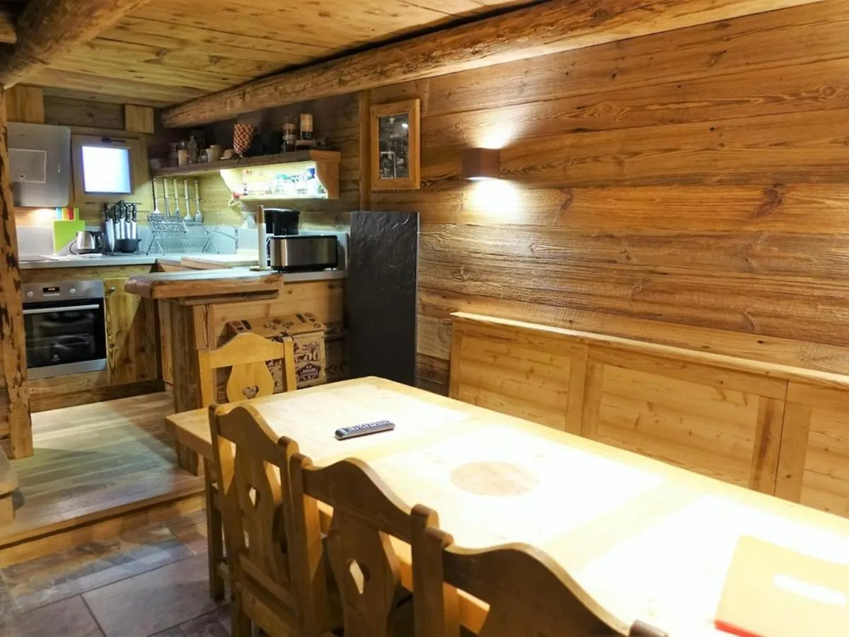Chalet Cosy 3-4 Pers, Idealement Situe, A 500M Des Pistes Et 100M Des Commerces - Fr-1-342-220 Beaufort