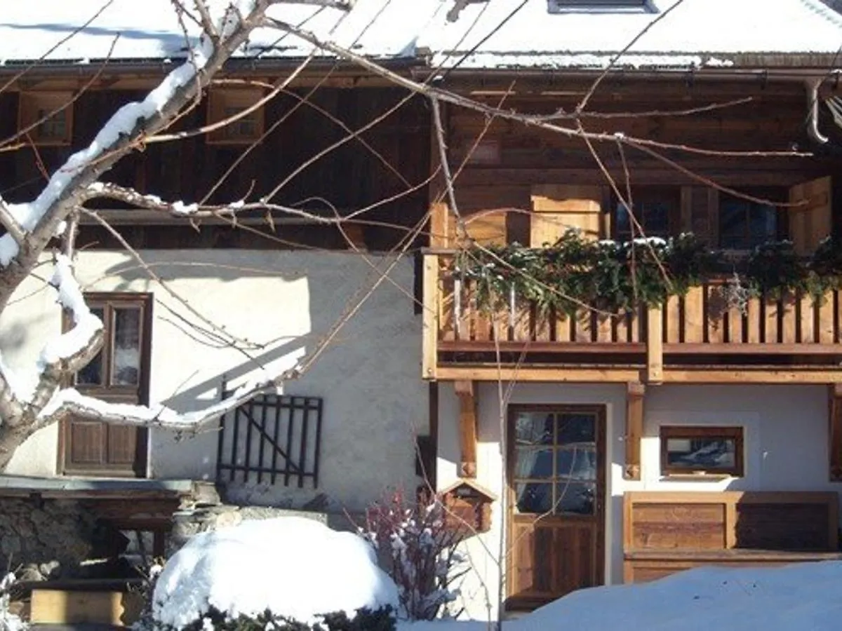 Chalet Cosy 3-4 Pers, Idealement Situe, A 500M Des Pistes Et 100M Des Commerces - Fr-1-342-220 Beaufort  Beaufort (Savoie)